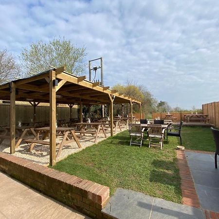 Beenham The Six Bells酒店 外观 照片