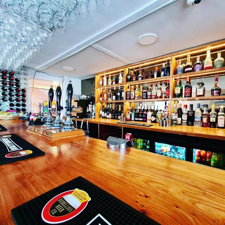 Beenham The Six Bells酒店 外观 照片